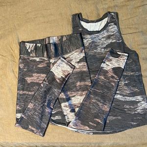 Terez Camo workout set med top large leggings